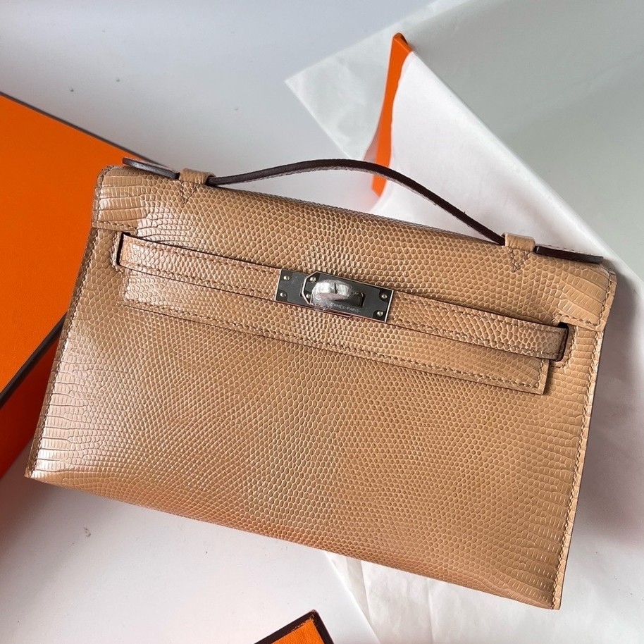 Hermes Kelly Pochette Handmade Bag In Chai Lizard Skin