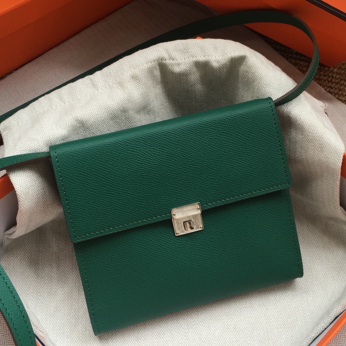 Hermes Green Clic 16 Wallet With Strap